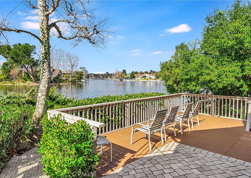 1st image of 32080 Waterside Ln