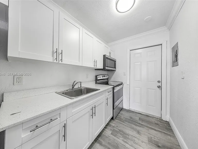 5511 SW 20th St #2 — Photo 10