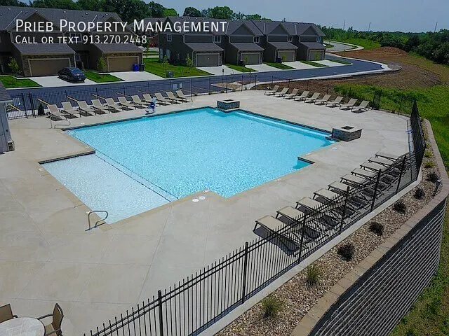 21652 W 126th Ter #21 — Photo 24