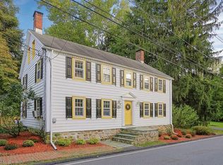 16 Roxiticus Rd, Mendham, NJ 07945