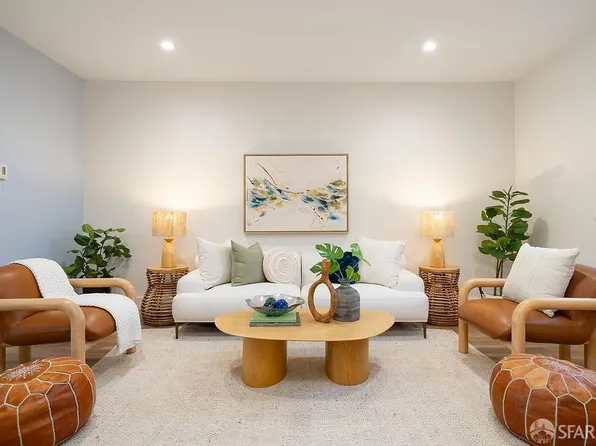 4811 Telegraph Ave APT 206, Oakland, CA 94609