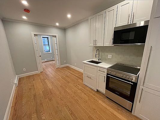 1st image of 427 E 80th St APT 1D