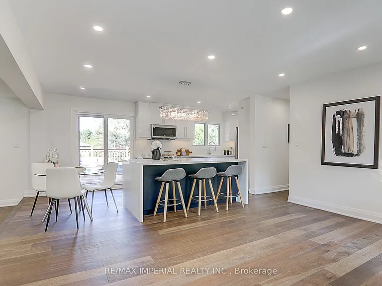 98 Belfry Dr — Photo 8