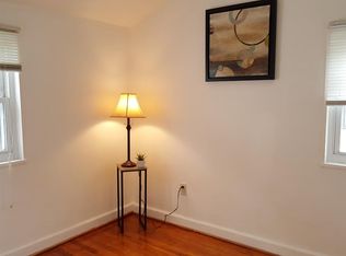 803 S Harrison St, Arlington, VA 22204