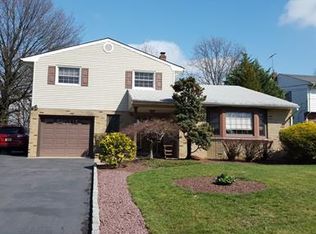 7 Bina Pl, Fords, NJ 08863