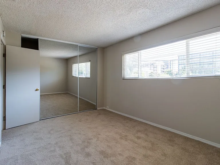 Near Everything, All Amenities! 1616 Q Street, Camellia Court Apartments — Photo 6