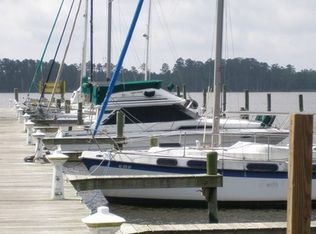 1056 Hubs Rec Rd, Belhaven, NC 27810