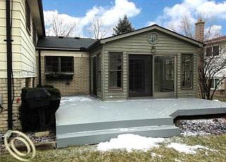 5th image of 5115 Thorncroft Ave