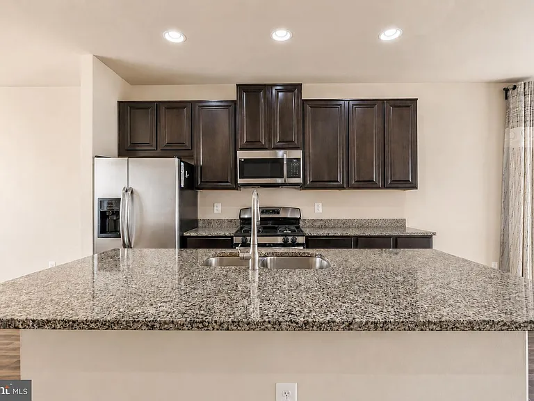 22520 Phillips St #401 — Photo 13