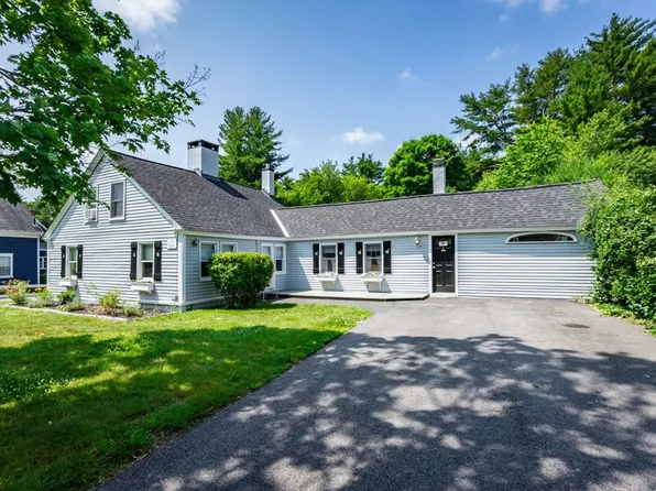 131 Cross St, Hanover, MA 02339