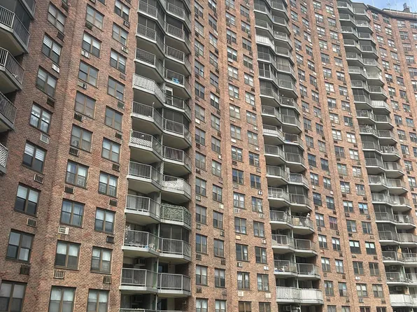 90-60 Union Turnpike #3D, Glendale, NY 11385
