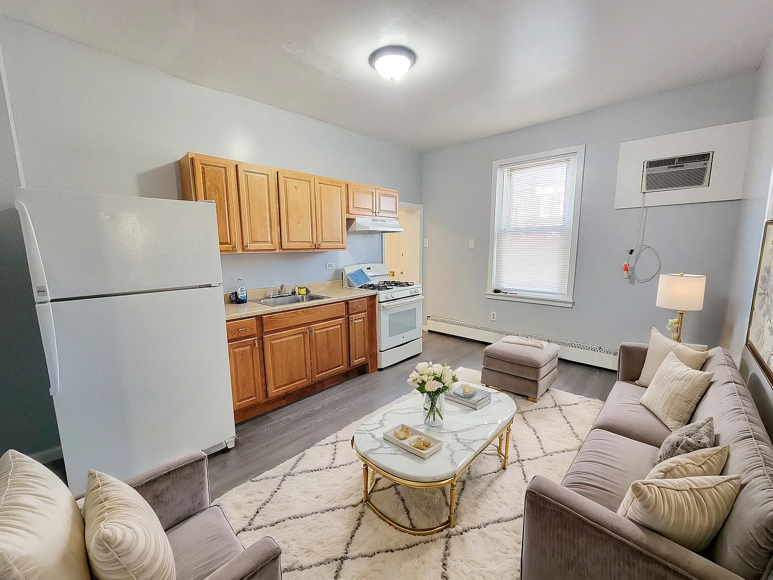 2 bed, $990 — Photo 3