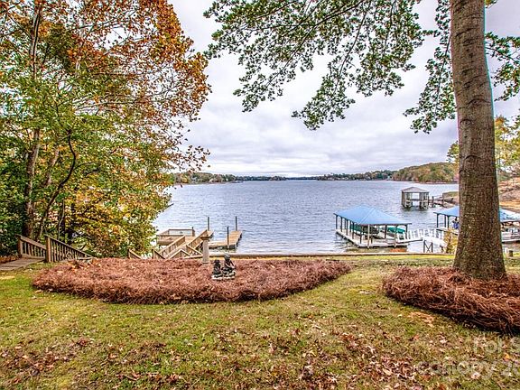 4th image of 226 Pinnacle Shores Dr