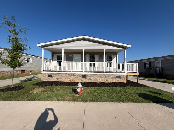 824 Lookout Dr