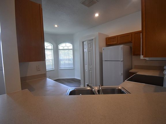 4th image of 7736 Senjill Ct