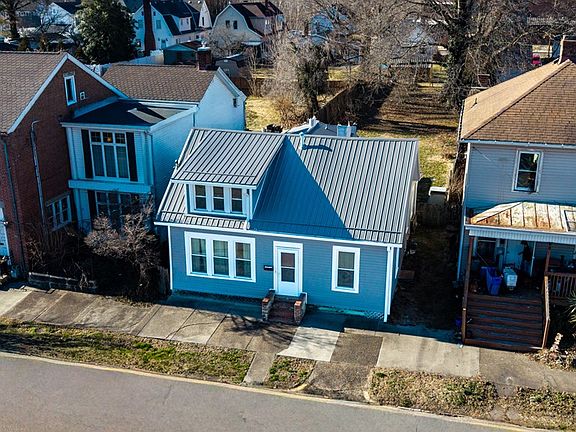 2nd image of 334 3rd Ave