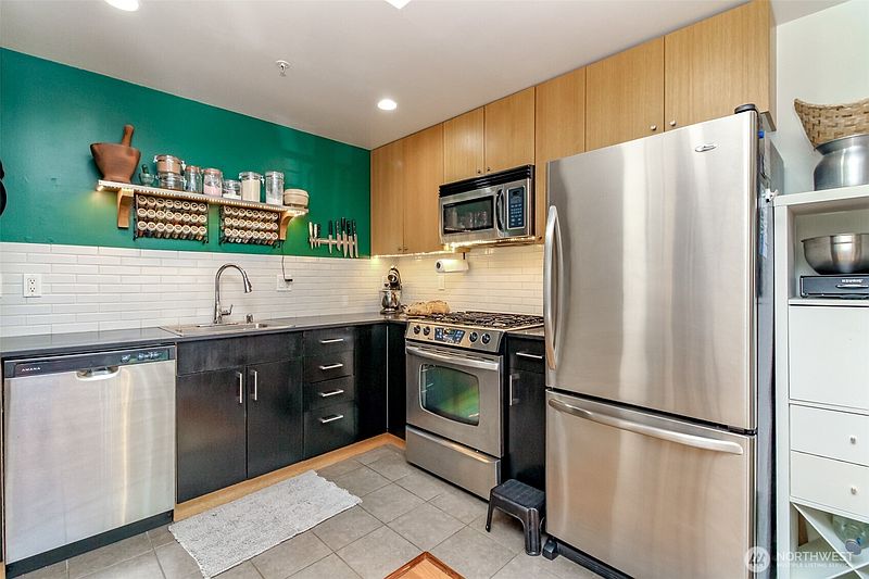 3rd image of 76 Cedar Street #207