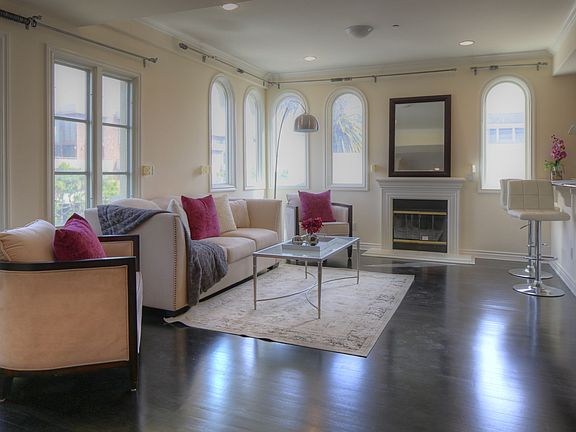 2nd image of 1861 Veteran Ave APT 301