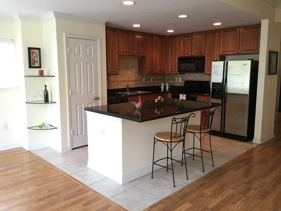 1st image of 9825 Meadow Field Cir