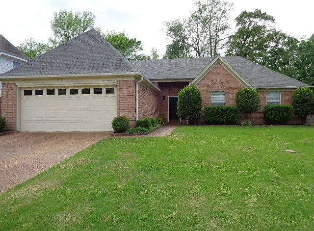 3015 Shadow Green Ln