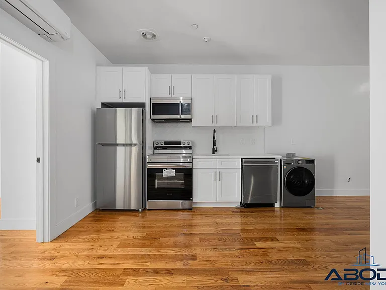 1012 Gates Ave #5C — Photo 6