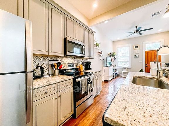 5th image of 2127 Louisiana Ave Unit 2127