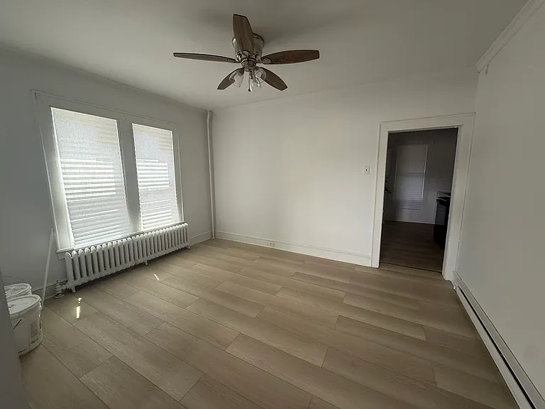 143 William St — Photo 3