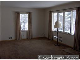 5th image of 621 Agnes St