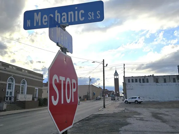 200 E Main St, Marion, IL 62959