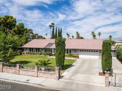 520 Campbell Dr, Las Vegas, NV, 89107