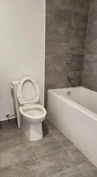 500 Dupont St #410 — Photo 10