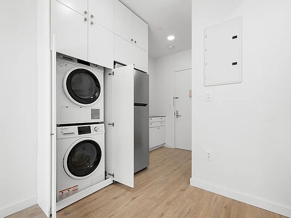 5th image of 1481 Sterling Pl #7