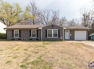 1407 SW 31st St, Topeka, KS 66611