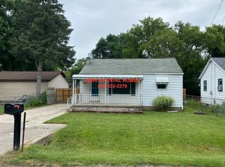 2077 Algonac Dr, Flint, MI 48532