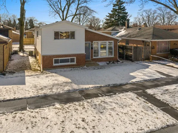 3006 Monroe St, Bellwood, IL 60104