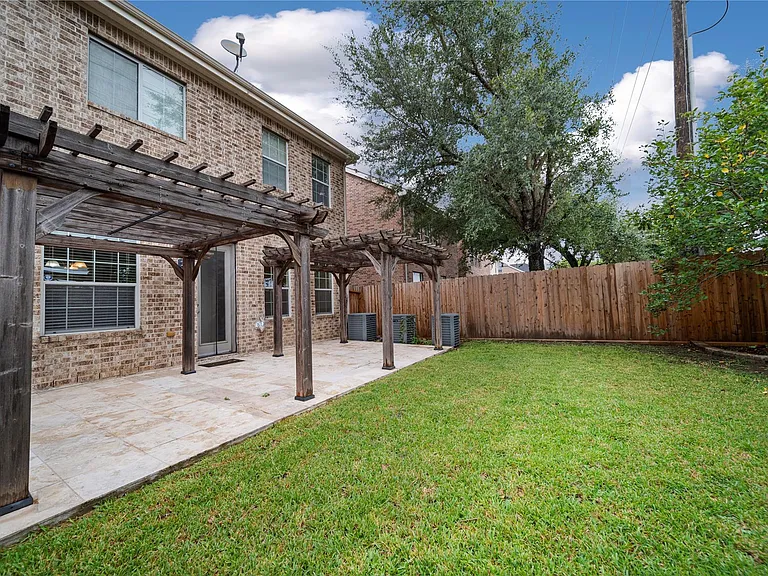 14443 Basalt Ln — Photo 38
