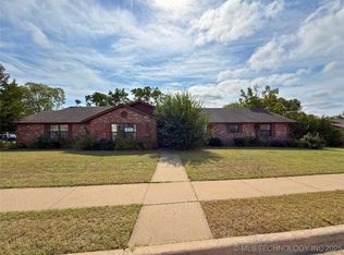 3201 Brighton Ln, Bartlesville, OK 74006