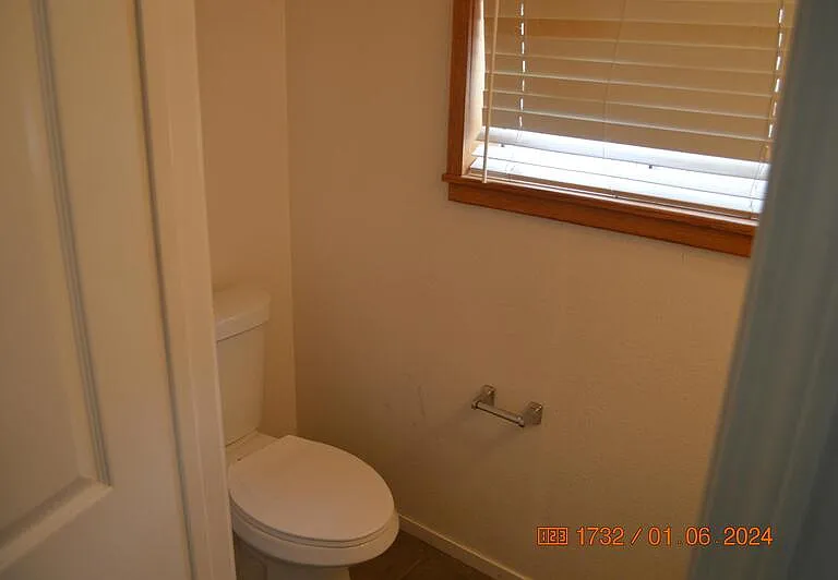1561 Spring Ct — Photo 37
