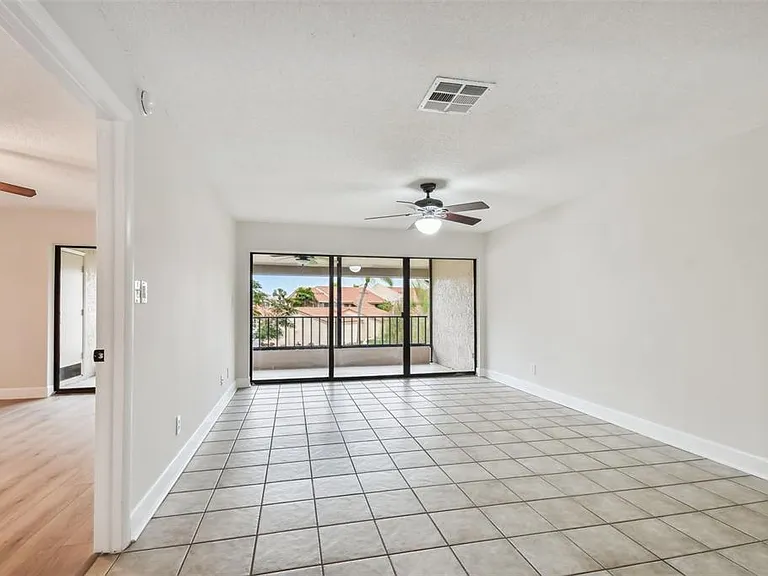 4800 Brittany Dr S #102 — Photo 23