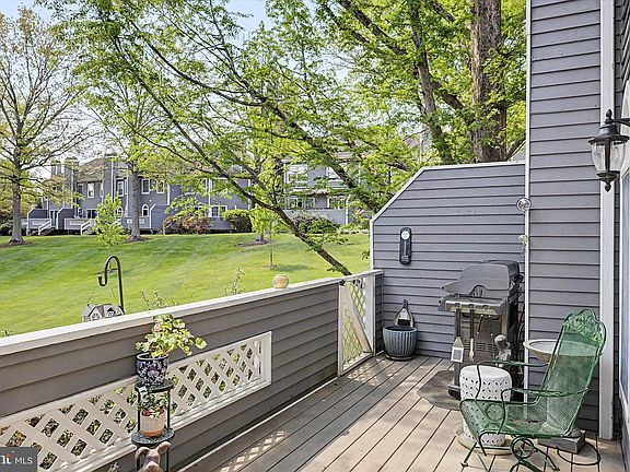 5th image of 117 Greenbrook Ct