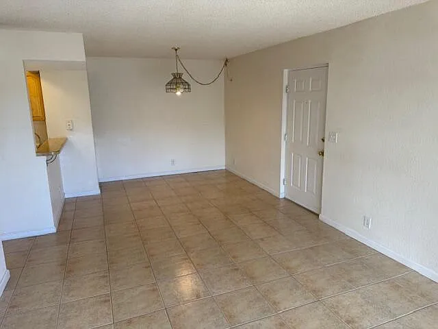 1500 SE Royal Green Cir #203 — Photo 3