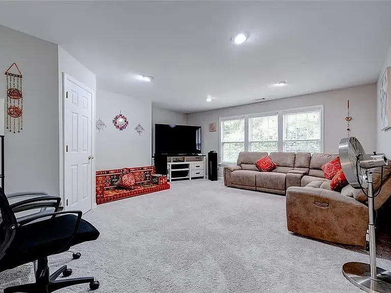 380 Simonton Crest Dr — Photo 20