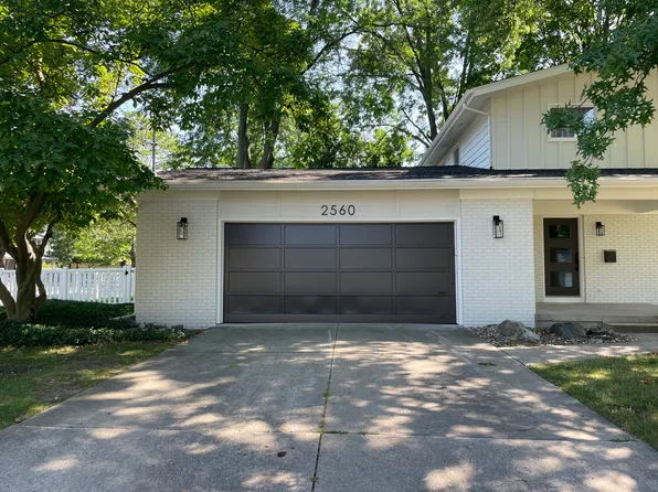 2560 Berwyck Rd SE, East Grand Rapids, MI 49506