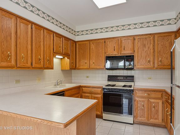 4th image of 23112 W La Croix Ln