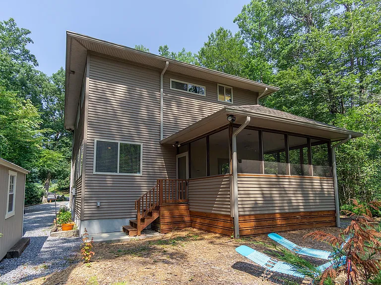 Hiawassee Ave — Photo 21