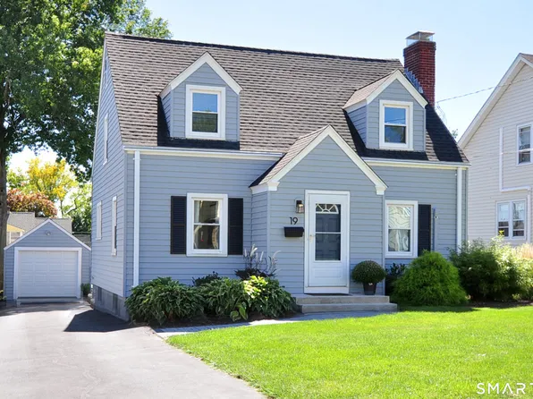 19 Fennbrook Road, West Hartford, CT 06119