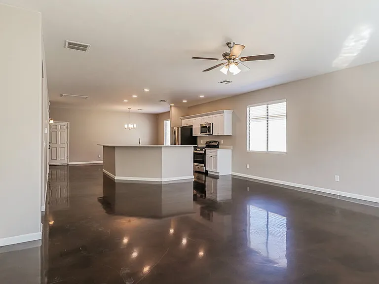5238 S Camino Laguna Seca — Photo 3