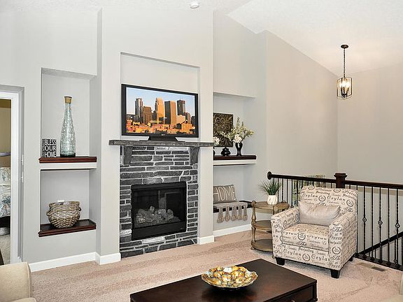 Photos of a similar Monroe home