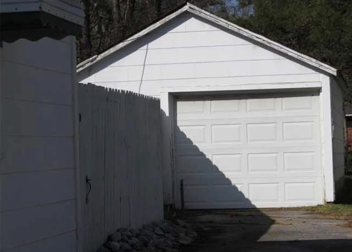 4 bed, 2.0 bath, 1592 sqft, $1,475 — Photo 2