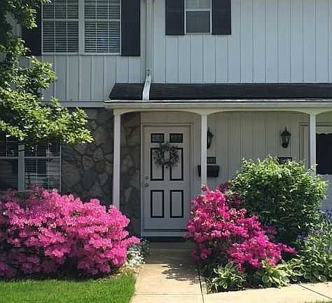 Entrance with Porch